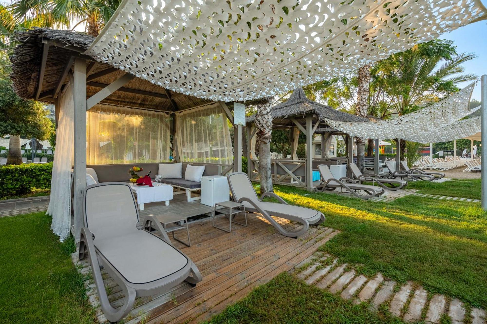 Justiniano Deluxe Resort Okurcalar Bagian luar foto