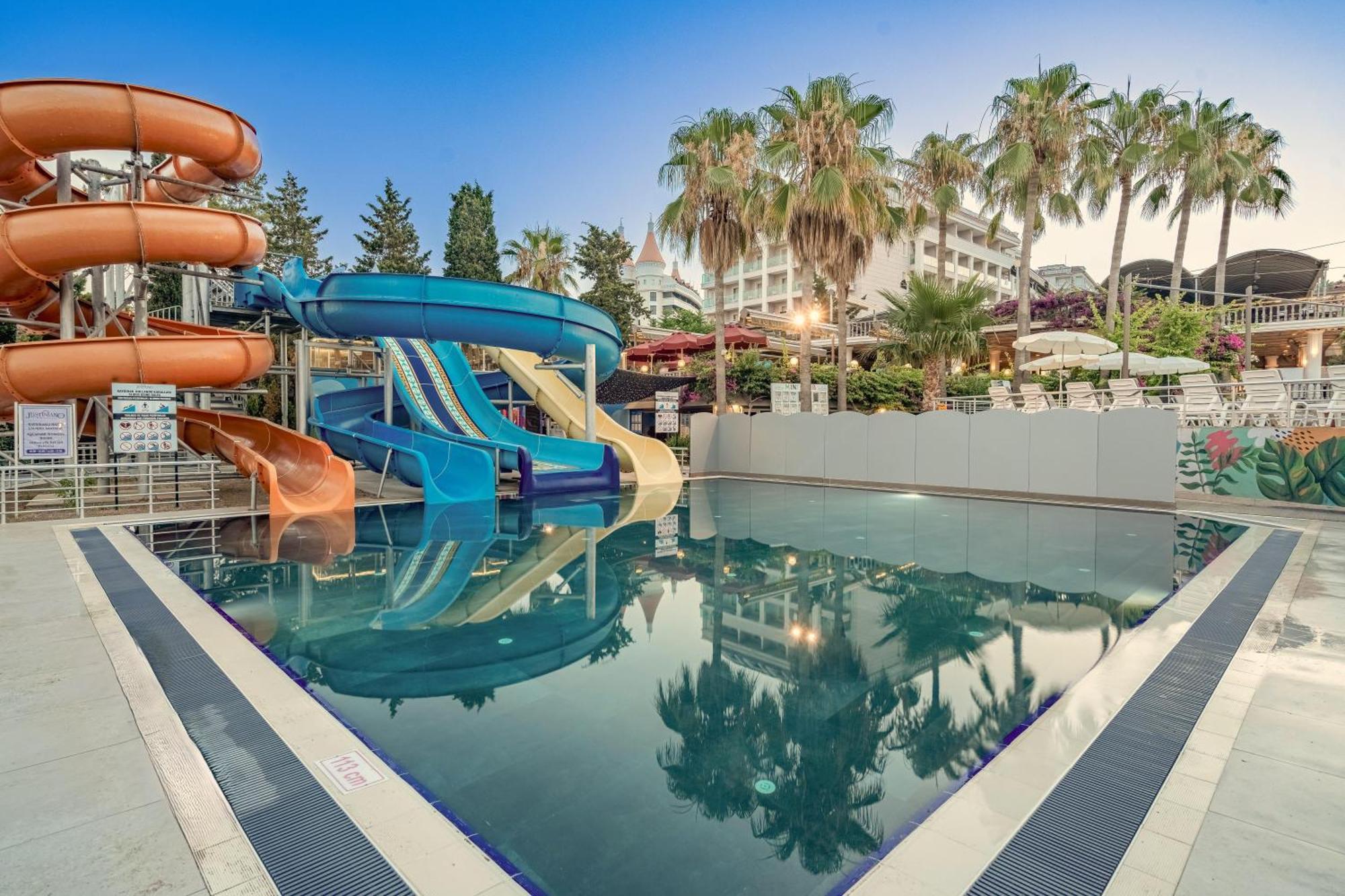 Justiniano Deluxe Resort Okurcalar Bagian luar foto
