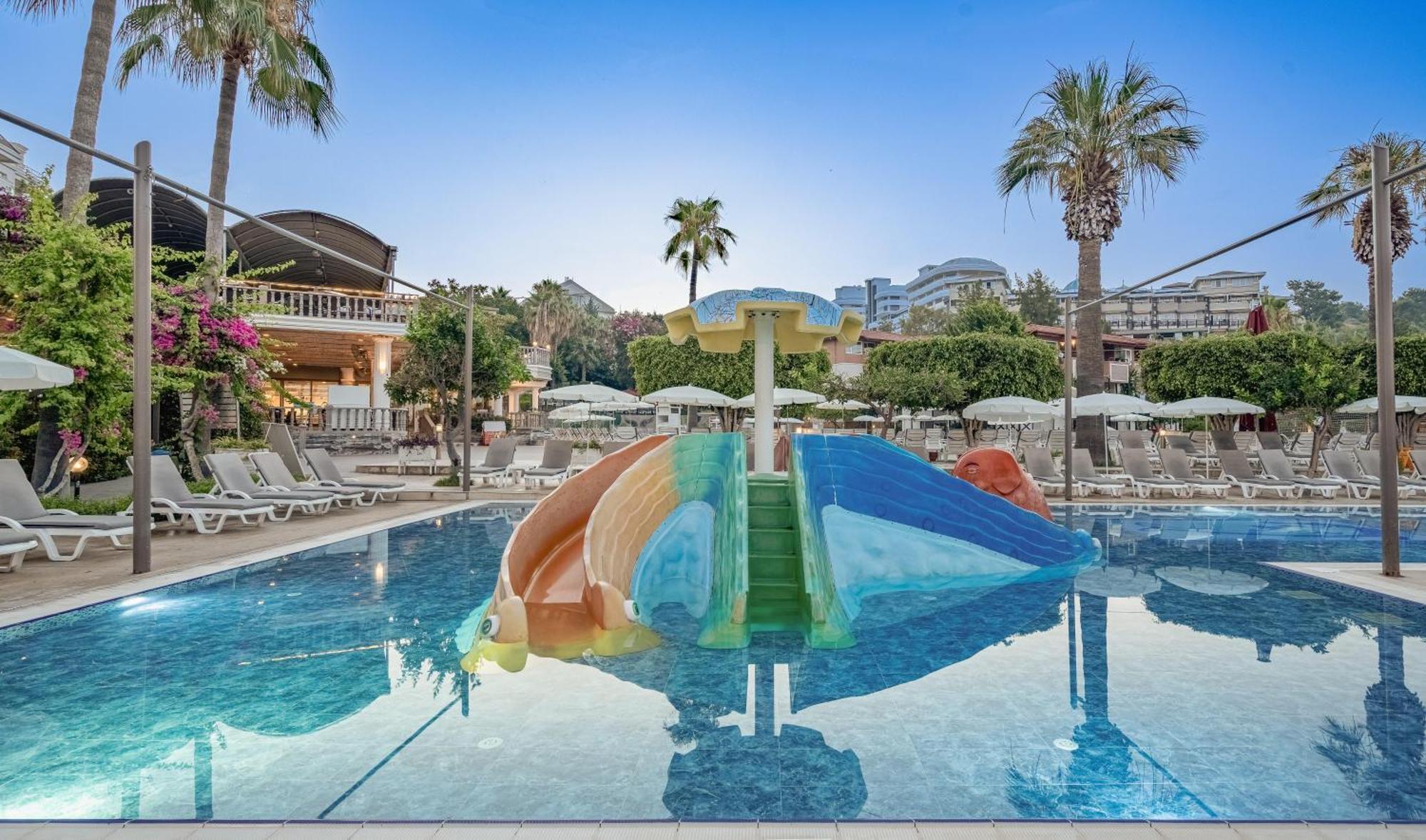 Justiniano Deluxe Resort Okurcalar Bagian luar foto